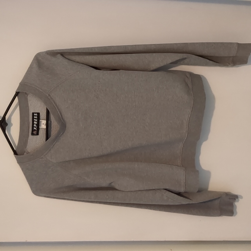Gray Express sweatshirt size M